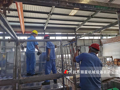 加班加点赶生产，开云·Kaiyun体育
机械发货忙